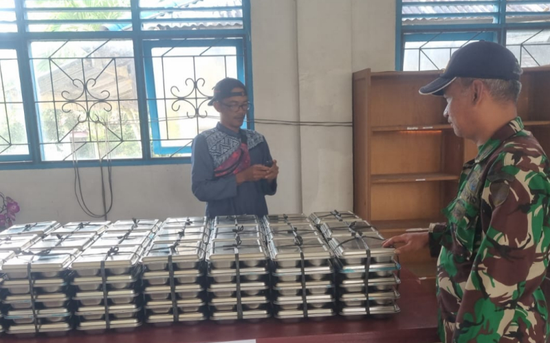 Komitmen TNI Dukung Gizi Anak Bangsa, Babinsa Kawal Program Makan Bergizi Gratis