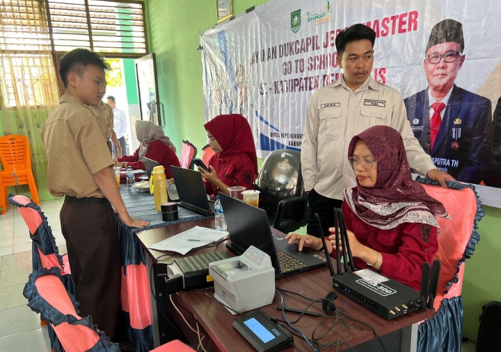 Disdukcapil Bengkalis Percepat Perekaman KTP-el Lewat Program Jebol Master dan Go to School