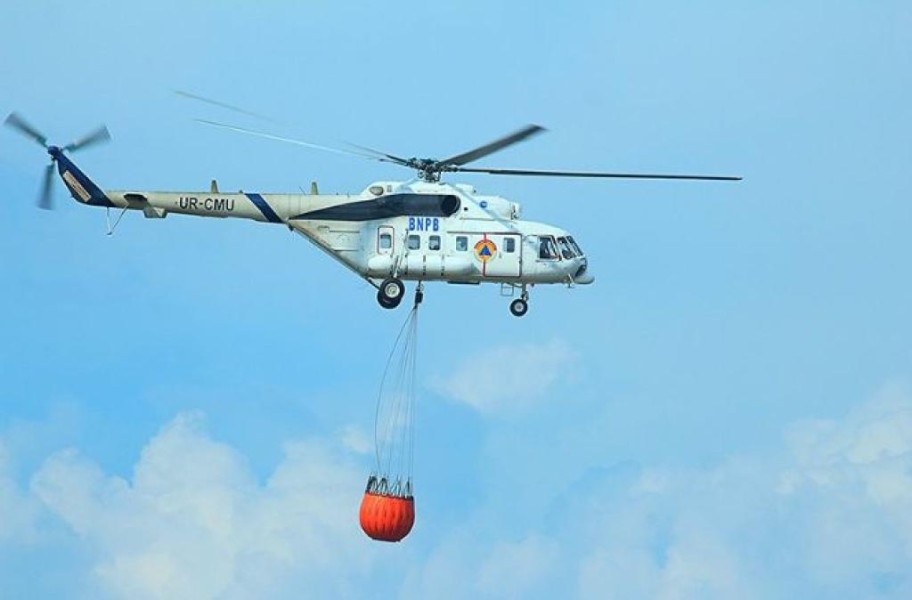Helikopter Water Bombing Karhutla Ditarik Pusat, Kepala BPBD Riau: Tim Kewalahan Cari Air