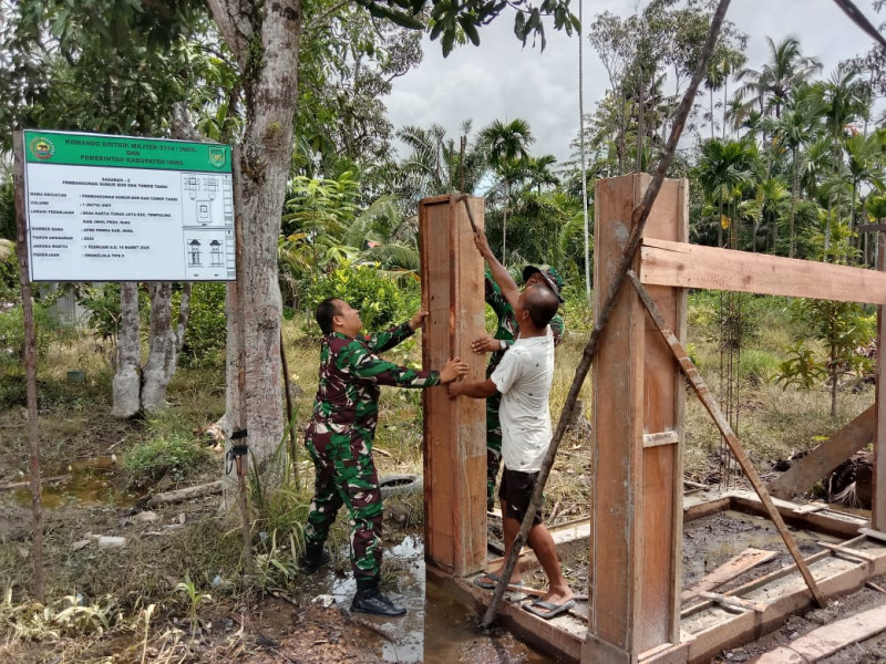 Personel TMMD ke-123 Kodim 0314/Inhil Kebut Pembangunan Sumur Bor untuk Masyarakat