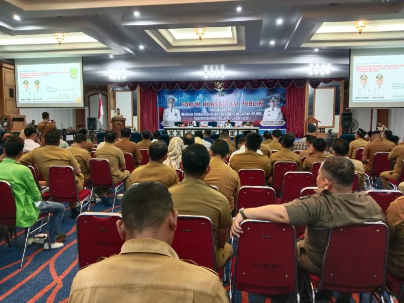 Wabup H. Syafaruddin Poti Buka Forum Komunikasi Publik RPJMD Rohul 2025-2029