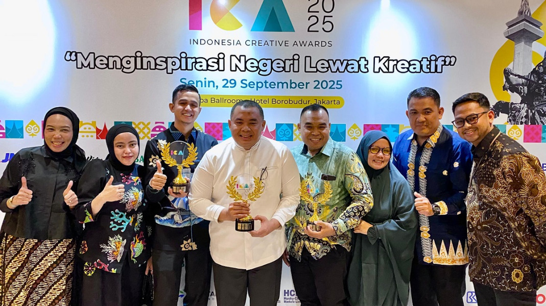 D’Sayur TPI dan Nafeesa Snack, UMKM Binaan BRK Syariah Raih Penghargaan Indonesia Creative Awards 2025