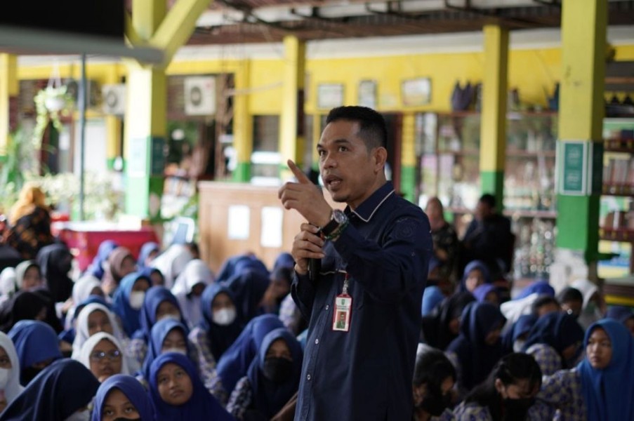 Kadisdik Riau Minta Kasus Duel Siswa SMAN 9 Pekanbaru Diselesaikan Secara Kekeluargaan