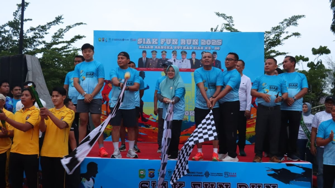 Ribuan Warga Semarakan Siak Fun Run 5K dan 10K Sambut Hari Jadi ke-26, Bupati Afni Zulkifli Lepas Peserta