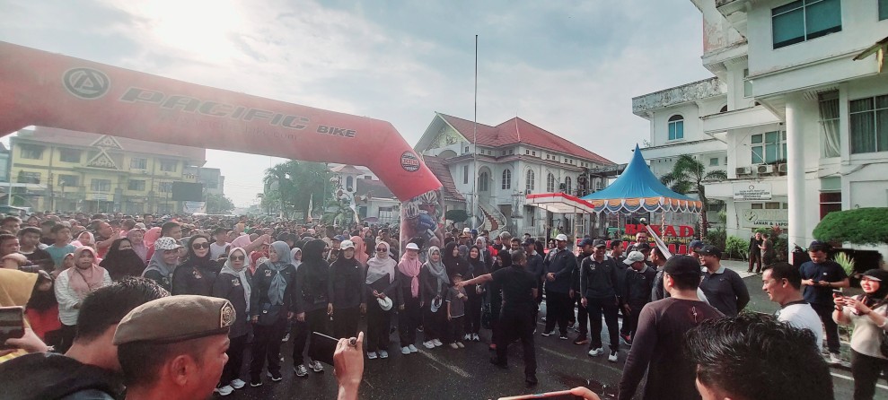 Ribuan Warga Meriahkan HUT Rohil ke-26 di Bangko