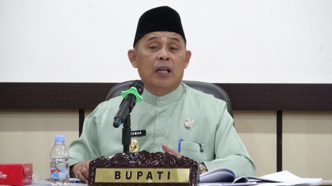 Bupati Inhil Herman Pimpin Evaluasi Capaian Fisik dan Keuangan November 2025