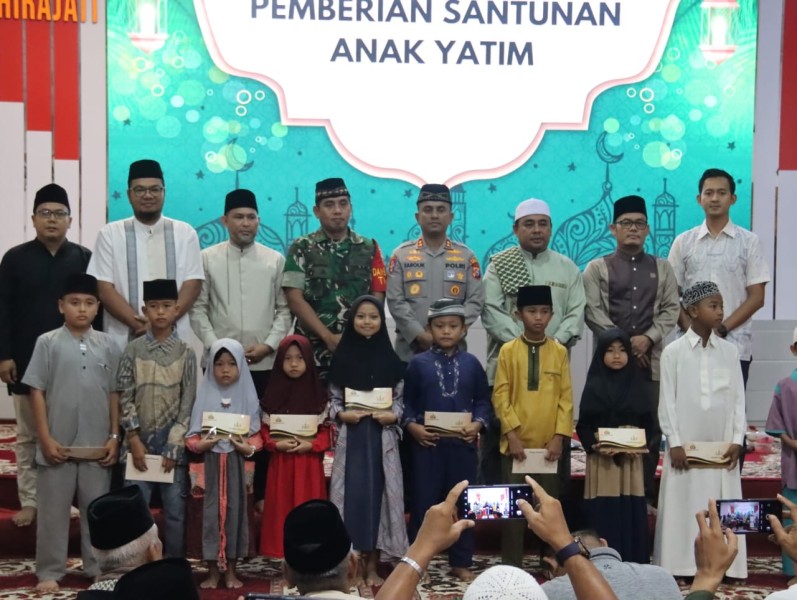 Buka Bersama Polres Inhil, Muammar Gaddafi Ajak Semua Pihak Jaga Keamanan dan Kedamaian Indragiri Hilir