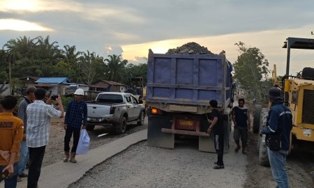 Dipenuhi Permintaan Wabup Jhony Charles, CSR PT Jatim Perbaikan Jalin Kubu