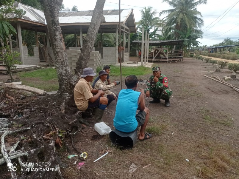 Tingkatkan Kepedulian Lingkungan, Babinsa Ajak Warga Sumber Jaya Bersinergi