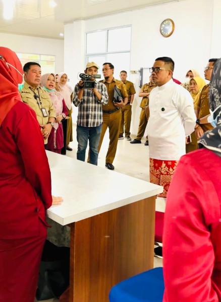 Sidak ke RSUD Selasih, Bupati Zukri sebut tidak boleh ada perbedaan perlakuan dalam pelayanan kesehatan
