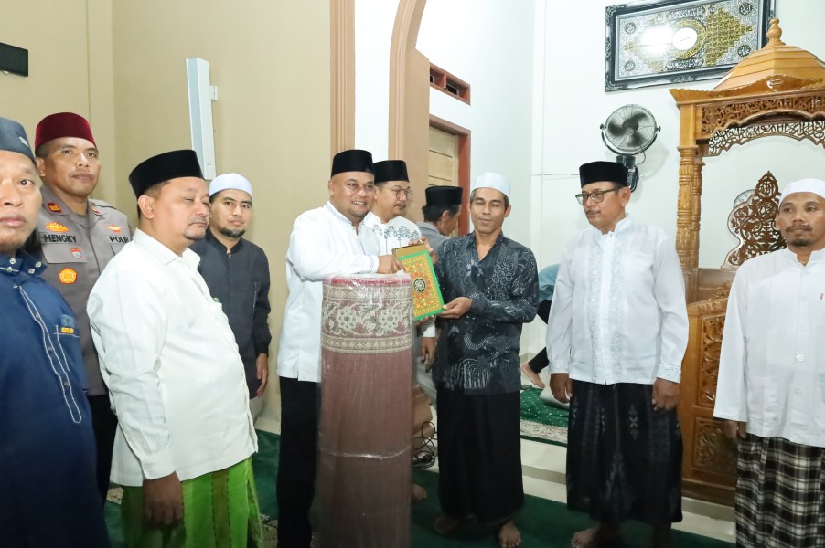 Safari Ramadan di Lubuk Dalam, Wabup Siak Ajak Masyarakat Bersyukur dan Perkuat Kepedulian Sosial