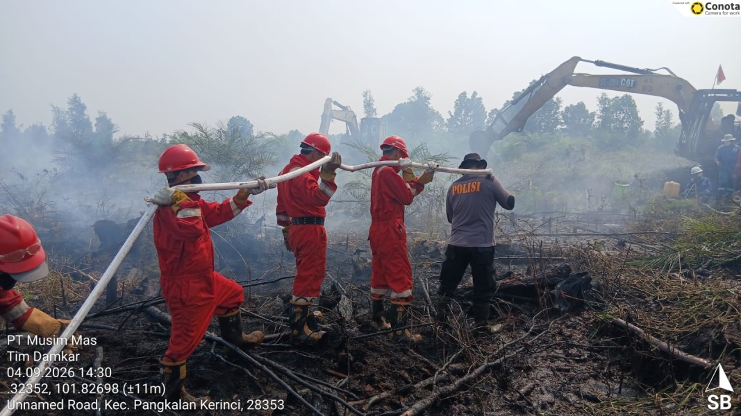 Perkuat Lawan Karhutla Pelalawan, PT Musim Mas Turunkan 18 Personel ke Lahan Gambut Rantau Baru