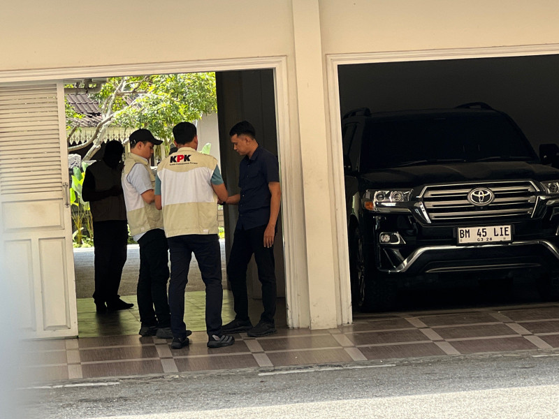 Berlanjut, Hari Ini KPK Geledah Rumah Dinas Gubri, Jubir KPK: Beberapa Tempat Kita Geledah!