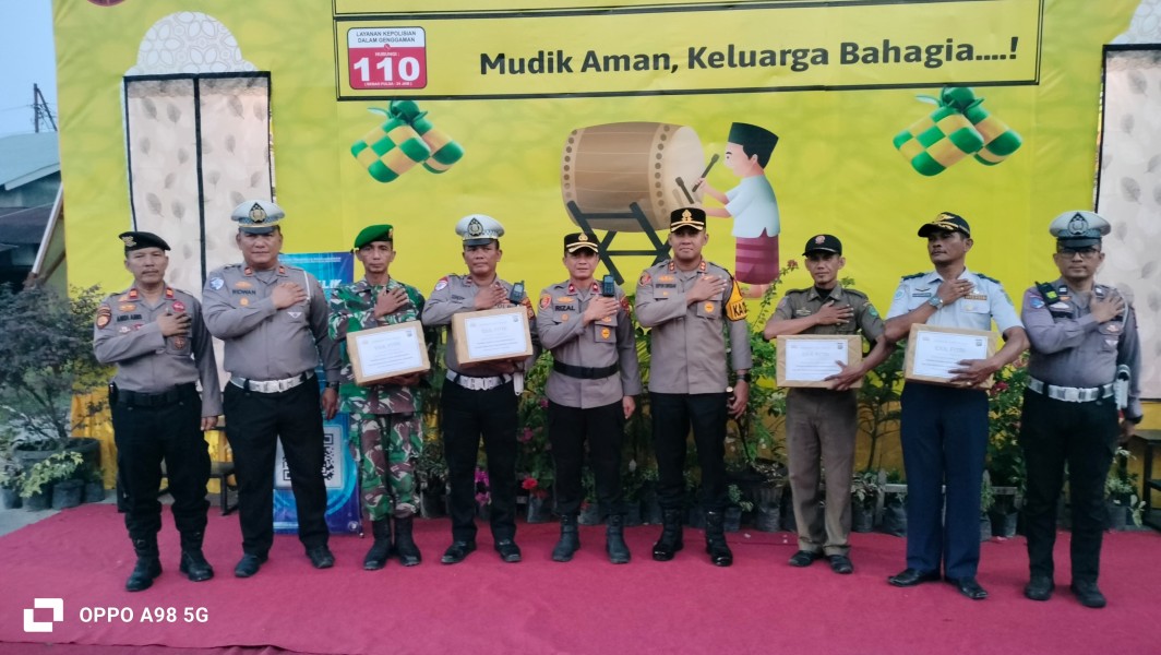 Kapolres Siak Cek Pos Pengamanan Exit Tol Minas, Pastikan Kesiapan Personel Ops Ketupat