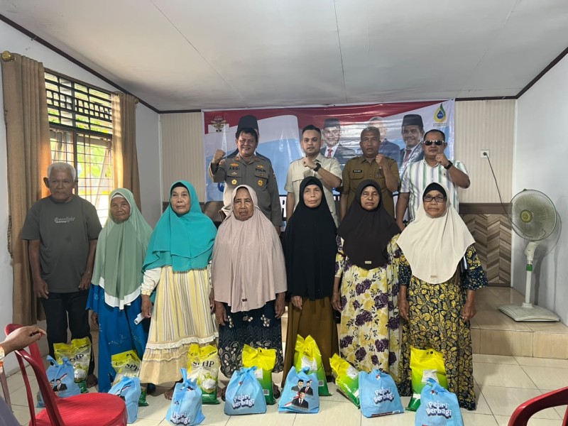 Ketua DPP Elang 3 Hambalang Riau Bersama Kapolsek Kampar Bagikan 100 Paket Sembako Qs muhammad ayat 7 Desa Koto Tibun