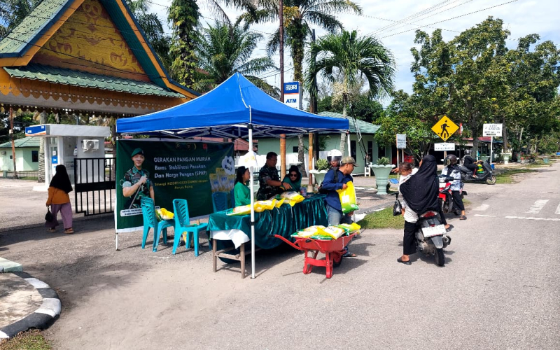 Dukung Ketahanan Pangan, Kodim 0320 Bersama Bulog Salurkan Beras Harga Terjangkau