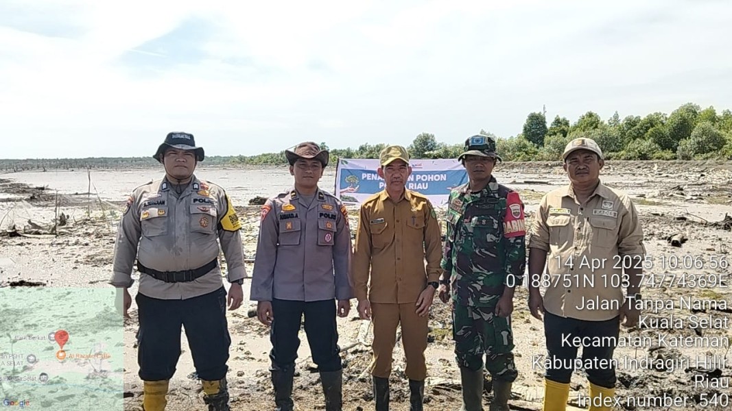 Babinsa Koramil 06/Kateman Hadiri Penanaman Pohon Serentak Sambut Kunjungan Kapolda Riau di Inhil