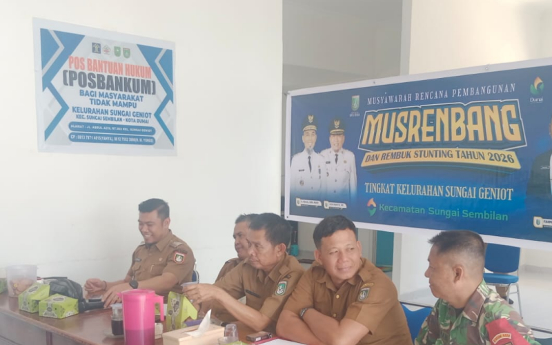Babinsa Sungai Geniot Hadiri Musrenbang dan Rembuk Stunting Kelurahan Tahun 2026