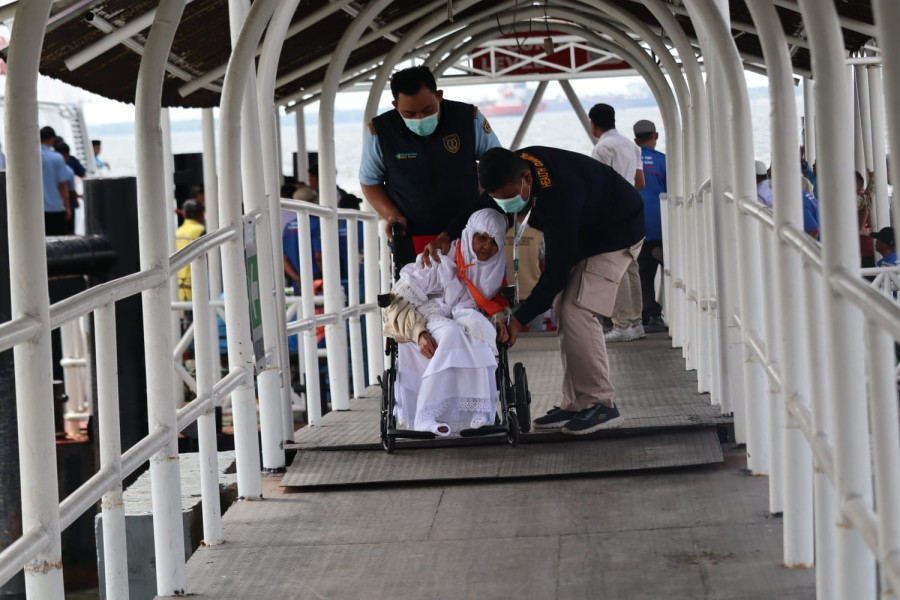 226 Jemaah Haji Bengkalis Tiba di Terminal Penumpang Dumai, Pelindo Berikan Pelayanan Prima