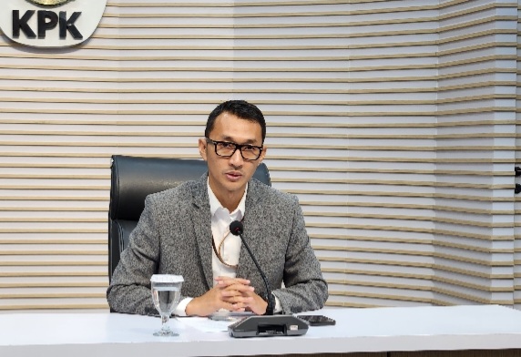 Tadi Malam, KPK OTT Bupati Bekasi Ade Kuswara, 10 Orang Ikut Diamankan