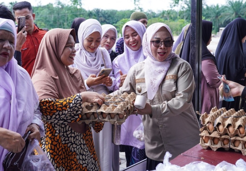Gerakan Pangan Murah di Desa Rumbio Kampar Diserbu Warga