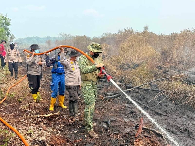 967,69 Hektare Terdampak Karhutla, Kapolres Pelalawan Perkuat Sinergi TNI-Polri dan Tim Gabungan