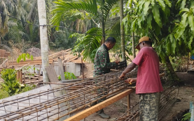 TNI Kodim 0320/Dumai Kawal Pembangunan Jembatan Beton Tahap VII di Lubuk Gaung