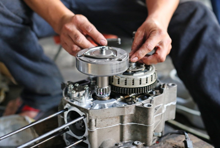 7 Tanda Mesin Motor Perlu Turun Mesin agar Tidak Rusak Parah