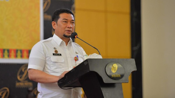 Pemprov Riau Targetkan Bebas Utang 2026