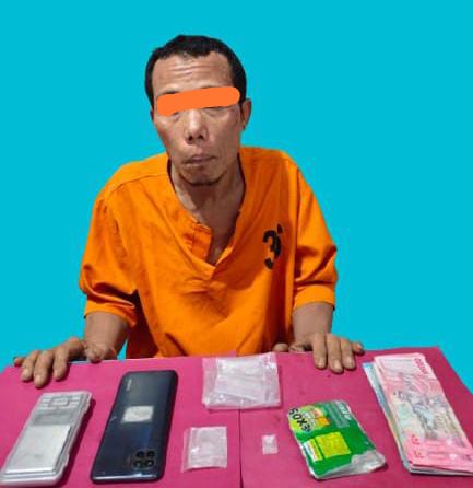 Satresnarkoba Polres Pelalawan Ringkus  Pengedar Sabu di Desa Langkan