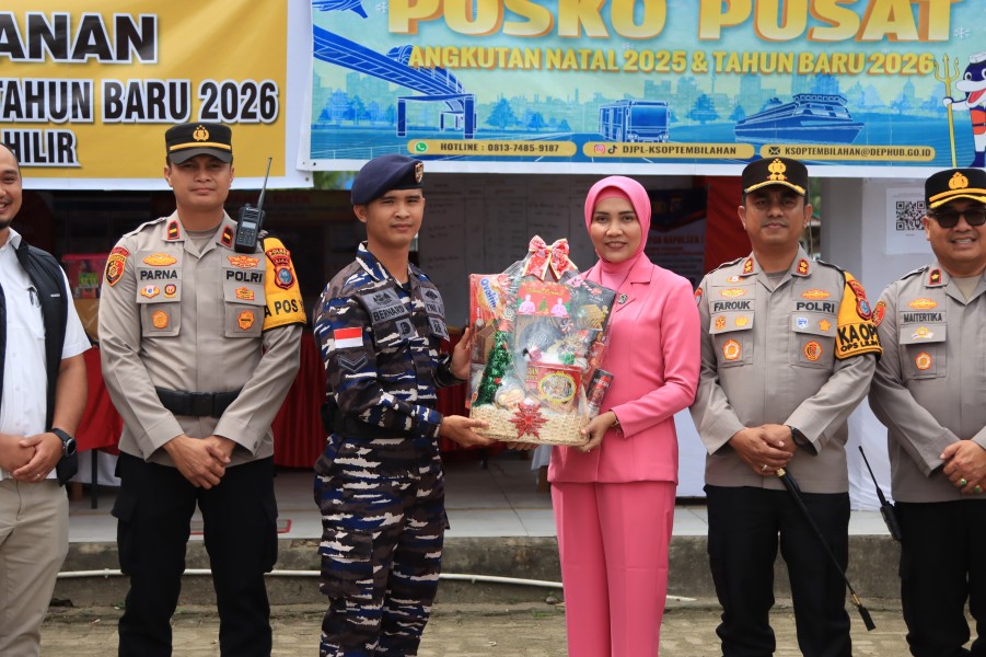 Bhayangkari Inhil Peduli, Tebar Bingkisan dan Semangati Personel Pengamanan Pos Nataru