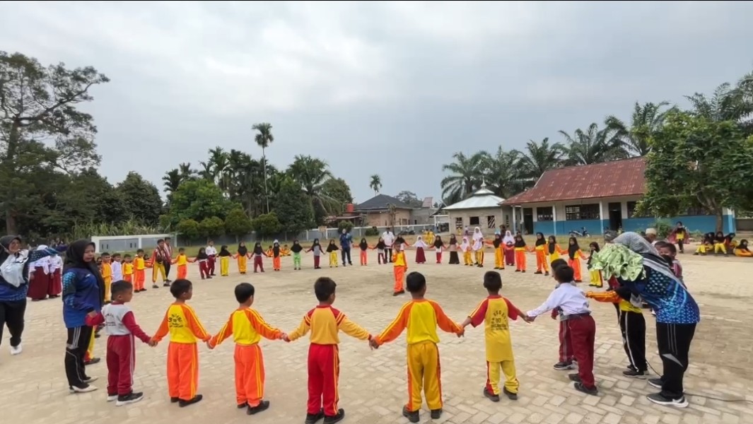 SDN 003 Belimbing Meriahkan Hari Anak Nasional Dengan Senam dan Permainan Edukatif