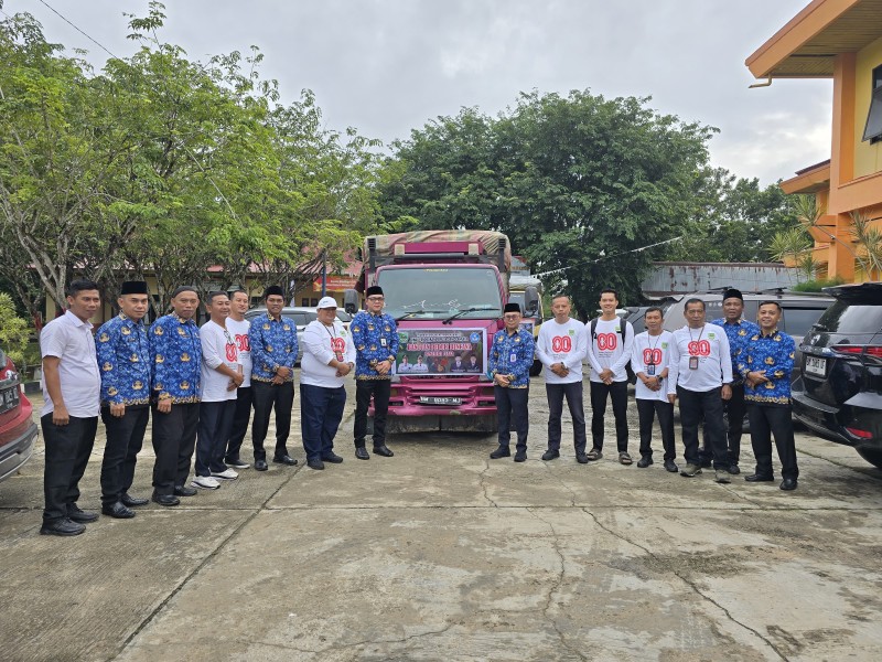 Disdikpora Rokan Hulu Salurkan Bantuan Rp322 Juta Lebih untuk Daerah Terdampak Bencana