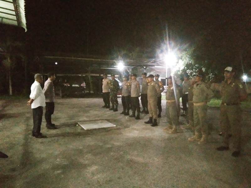 Kapolsek Sungai Apit Pimpin Apel Kesiapsiagaan, Pastikan Pengamanan Ibadah Malam Natal 2025 Berjalan Aman