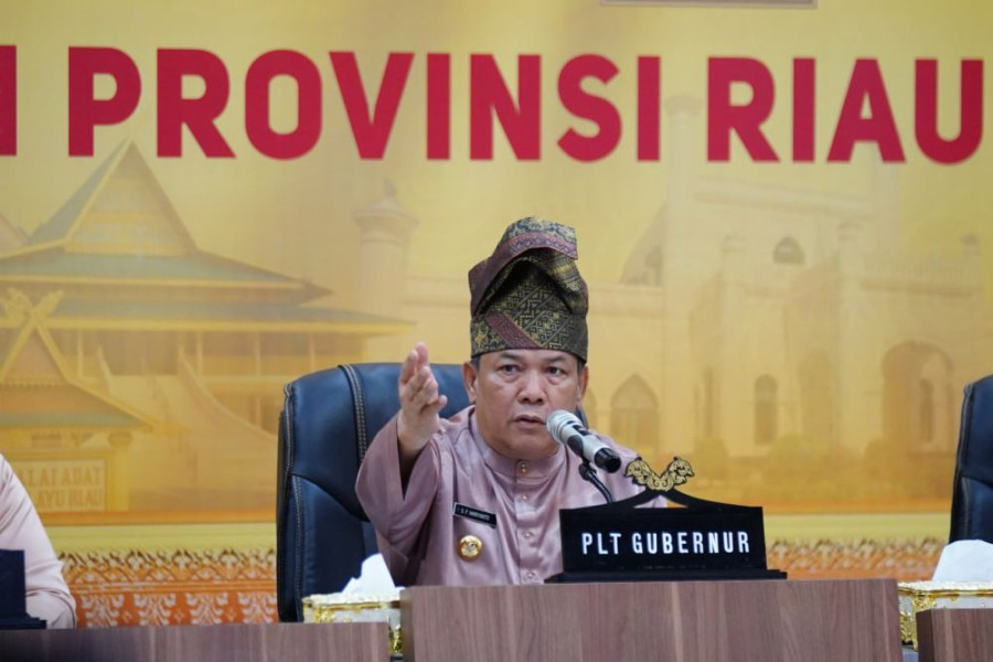 Satu Tahun Kepemimpinannya, Plt Gubernur Riau Mohon Maaf ke Masyarakat dan Janji Tingkatkan PAD