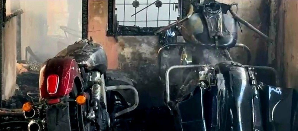 Kebakaran Asrama Polisi di Pekanbaru Hanguskan Rumah dan Deretan Kendaraan Mewah