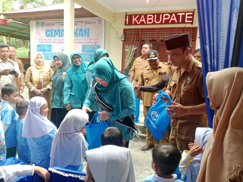 Bunda PAUD Rohul Dorong Anak Usia Dini Gemar Makan Ikan Lewat Program Gemarikan