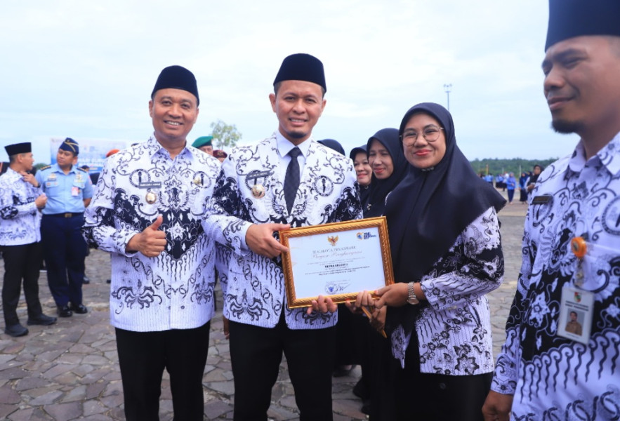 Wali Kota Pekanbaru Beri Perhatian Khusus Terhadap Guru untuk Tingkatkan Mutu Pendidikan