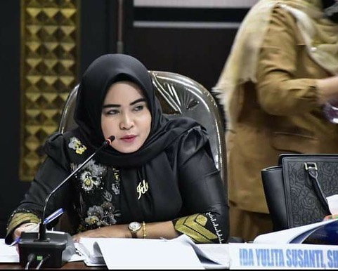 Pemprov Riau Beri Target Besar kepada Ida Yulita Susanti dan Yan Dharmadi Usai Pimpin PT. SPR