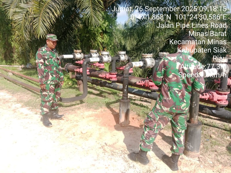 Babinsa Sertu Sugiarto dan Serda Holmes P Gelar Patroli Penguatan Binter SKK Migas di Minas