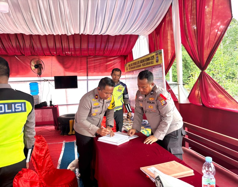 Pastikan Kesiapan Nataru, Wakapolres  Tinjau Pos Pelayanan & Pengamanan Operasi Lilin 2025