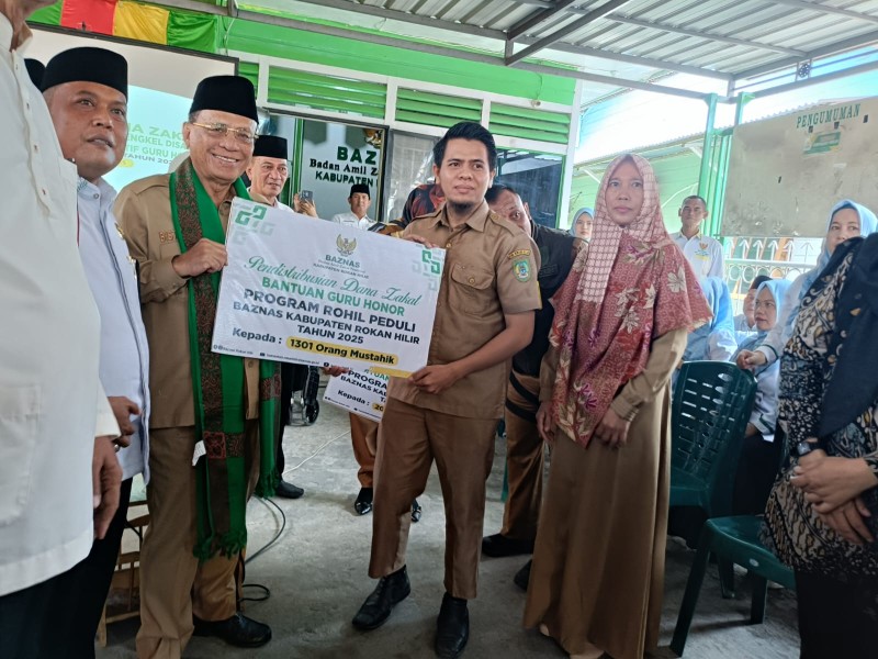 Bupati Apresiasi Baznas Rohil Salurkan Zakat ke Ribuan Guru Honorer dan Disabilitas
