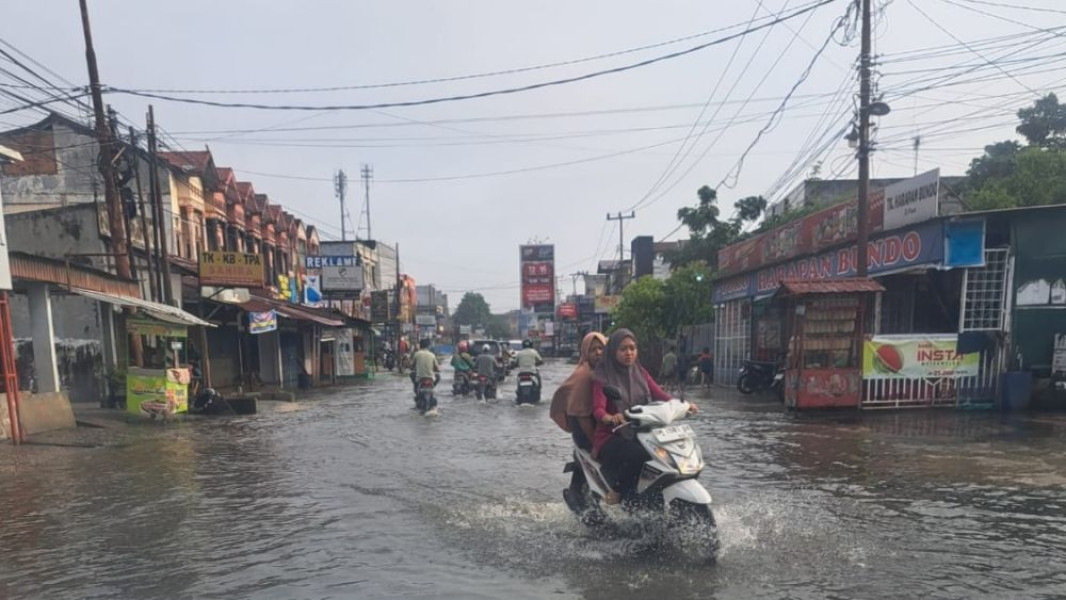 Waspada! Sore hingga Malam Hujan Lebat Akan Terjadi di Pekanbaru dan Siak