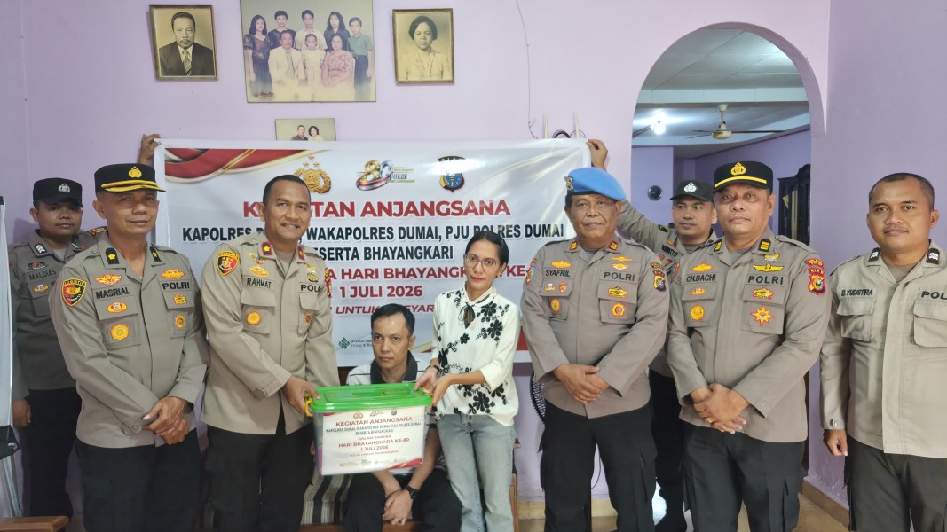 Sambut Hari Bhayangkara ke-80, Polres Dumai Kunjungi Purnawirawan dan Personel Sakit Menahun