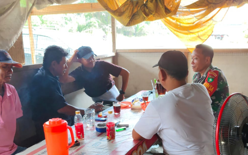 Babinsa Koramil 02 Bukit Kapur Tingkatkan Kewaspadaan Karhutla