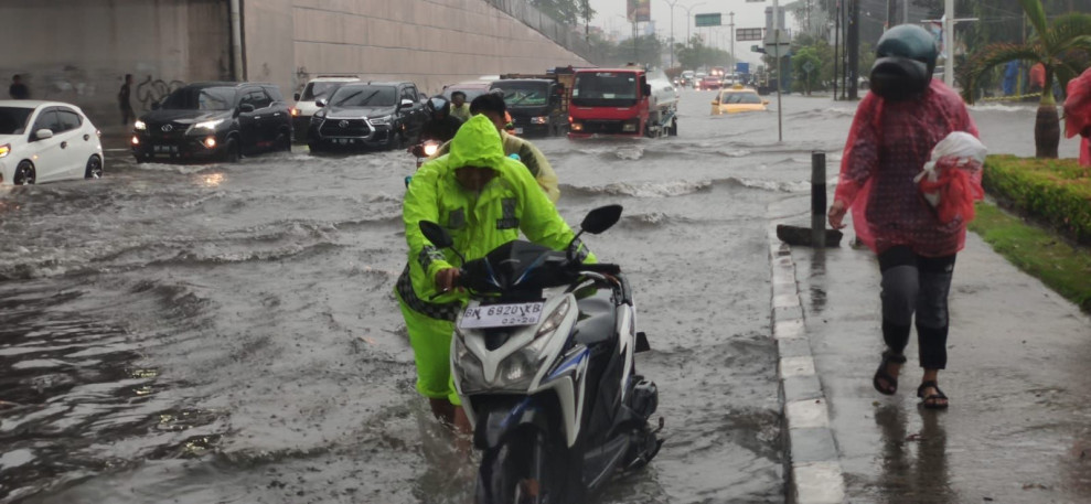 Waspada! BMKG Prediksi Malam Ini Hujan Lebat di Seluruh Wilayah Riau