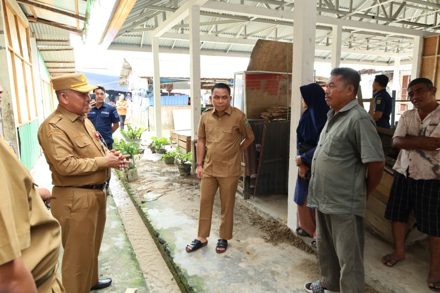 Tinjau Pasar Sialang Sakti Sekda Siak Terima Keluhan Kesah Pedagang