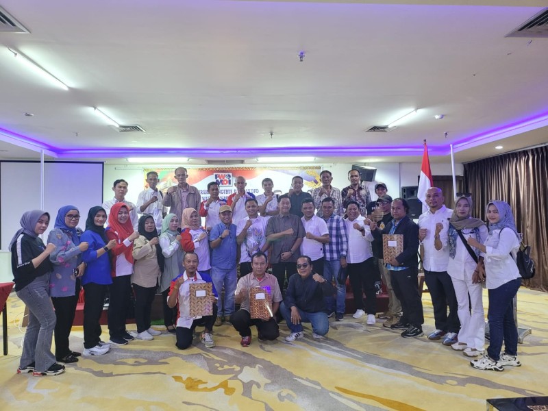 Rio Kasairy Lantik Pengurus PWMOI Pekanbaru, Aprianto Siap Jalankan Amanah Periode Kedua