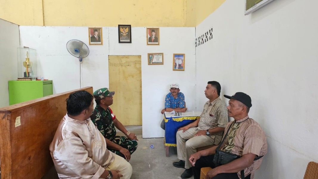Babinsa Koramil 06/Kateman Dorong Kebersamaan untuk Wujudkan Lingkungan Aman dan Kondusif