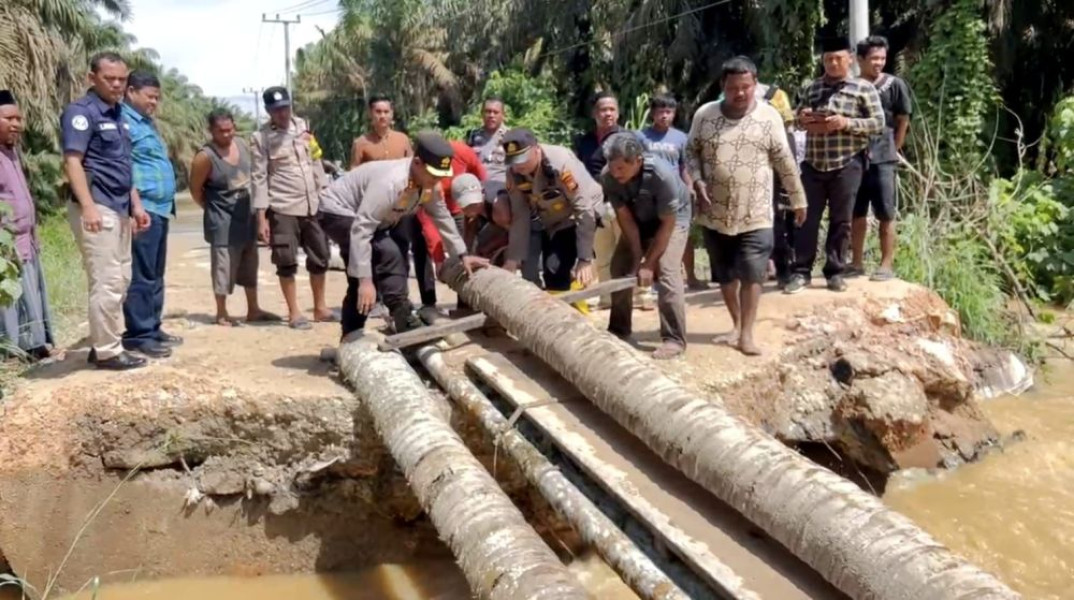 Jalan Alternatif Ujung Batu-Pasir Pengaraian Putus, Lalu Lintas Dialihkan